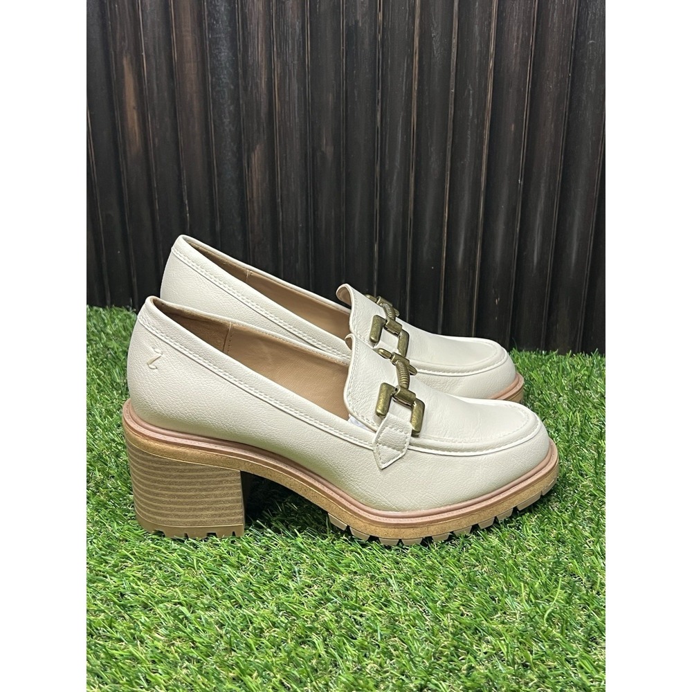 Size 5.5 M - Zodiac Women's Gemma Loafer Birch Slip On